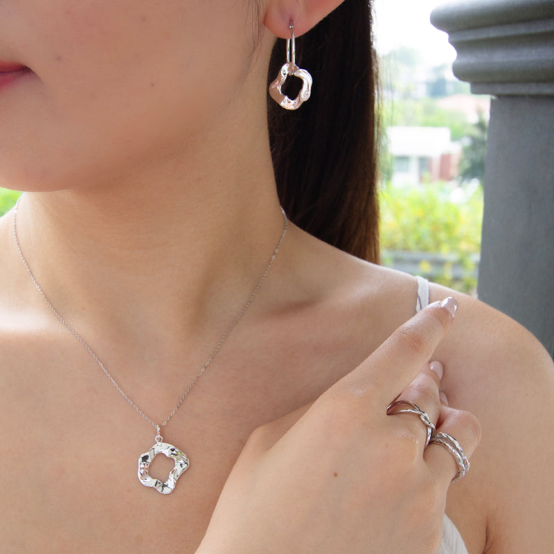 Cassie Necklace