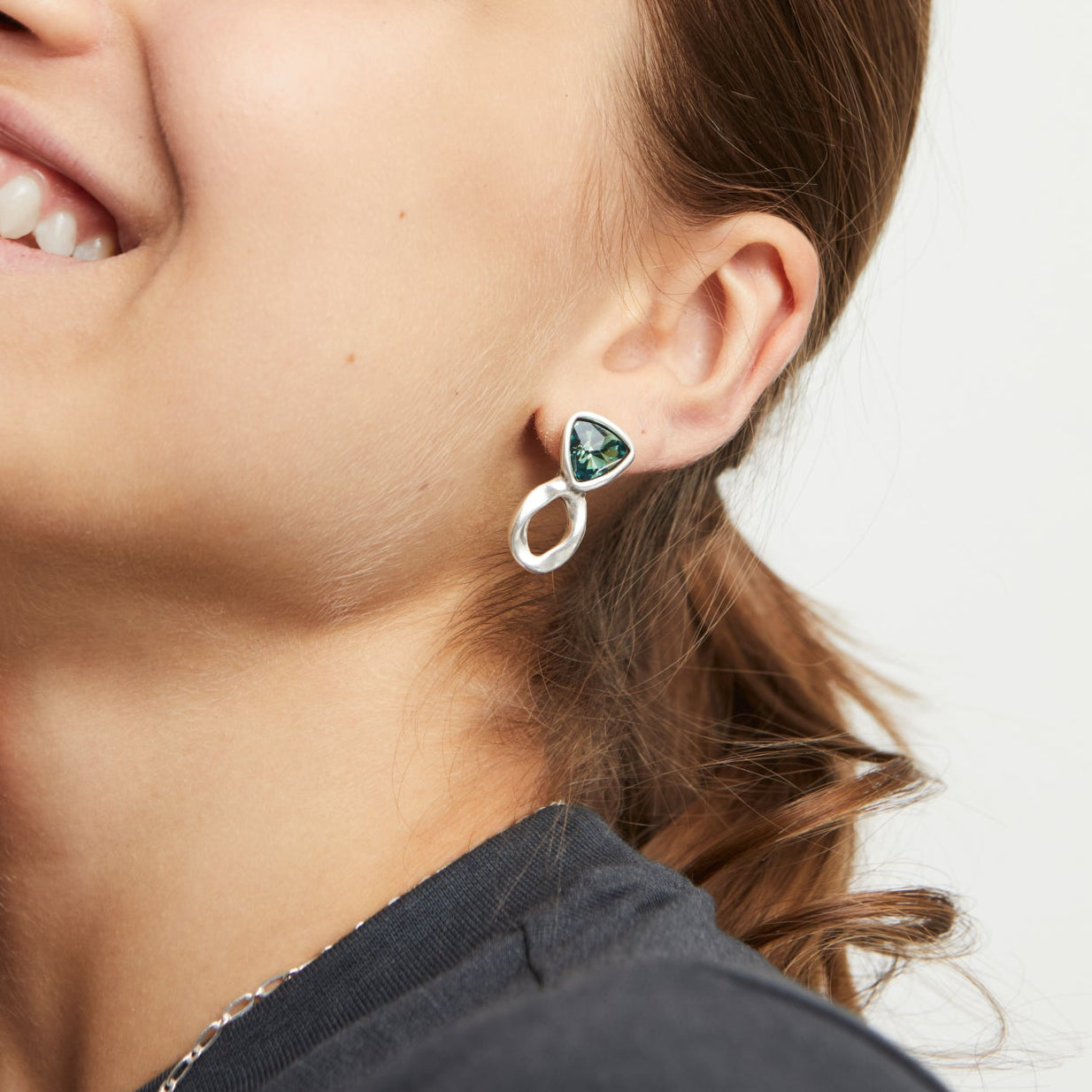 UNOde50 Green Crystal Twist Studs