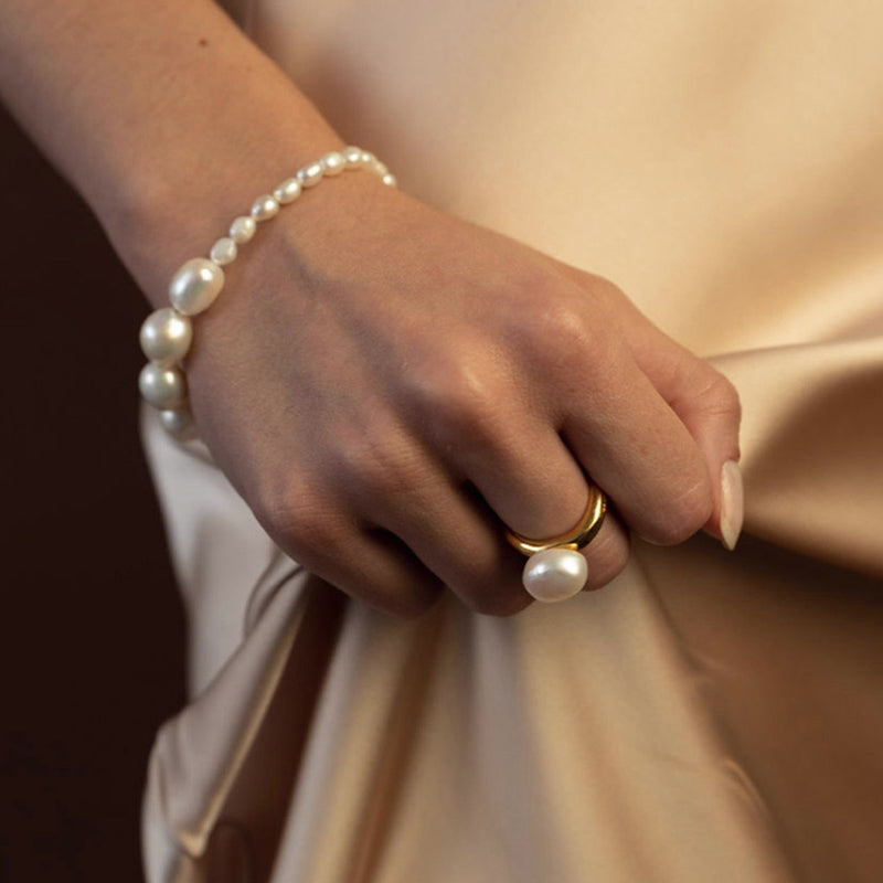 Velatti Single Pearl Ring