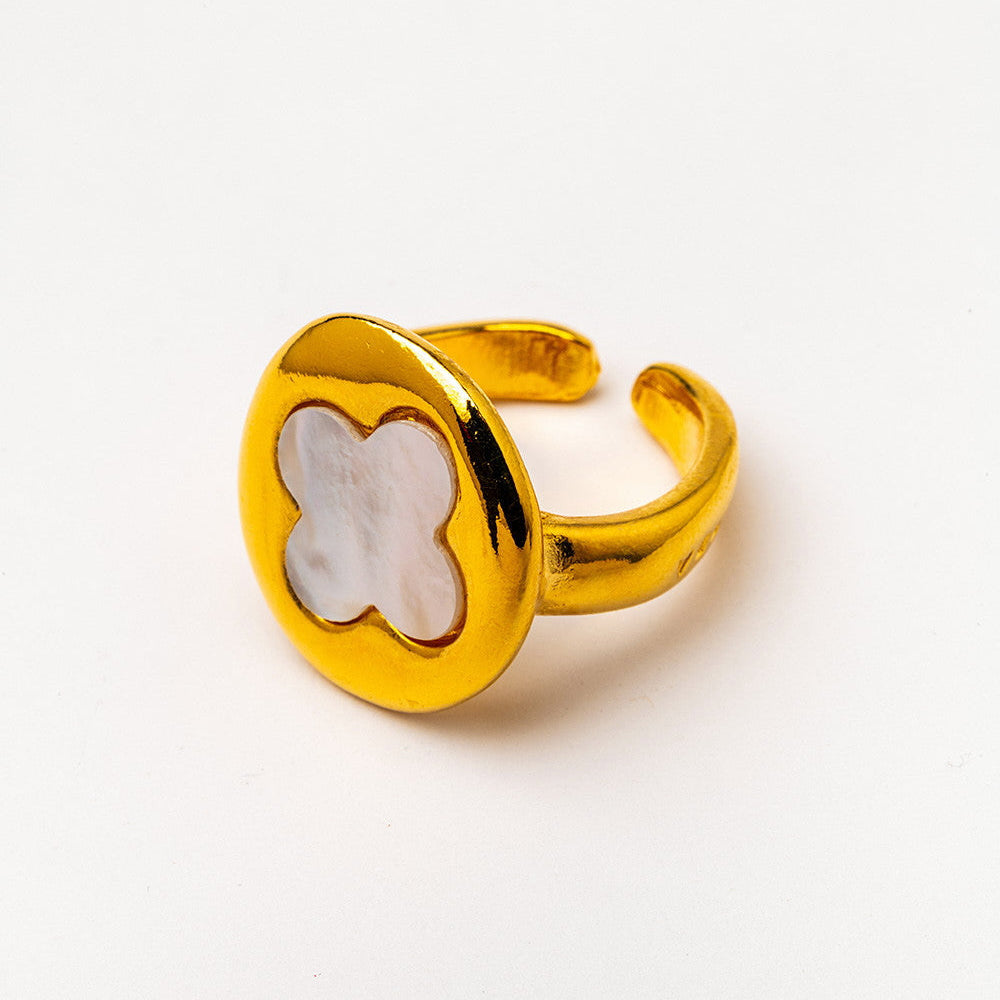 (Pre-Order) Velatti Mother of Pearl Clover Ring