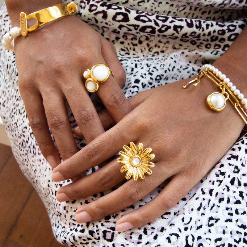 Velatti Bloom Flower Ring
