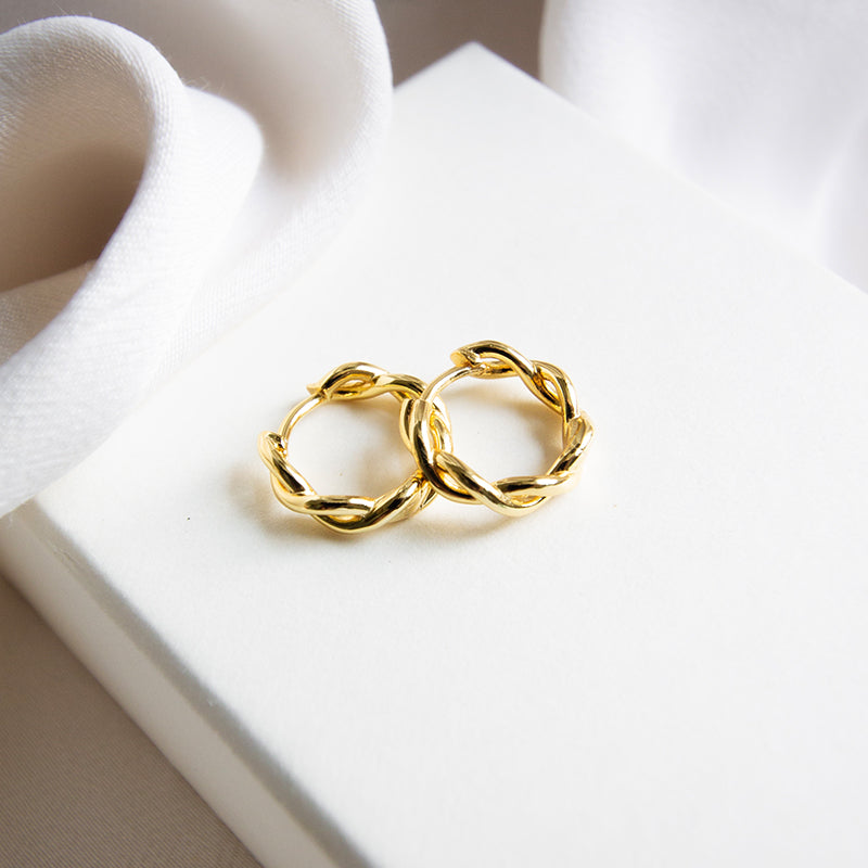 Twisted Medium Hoops