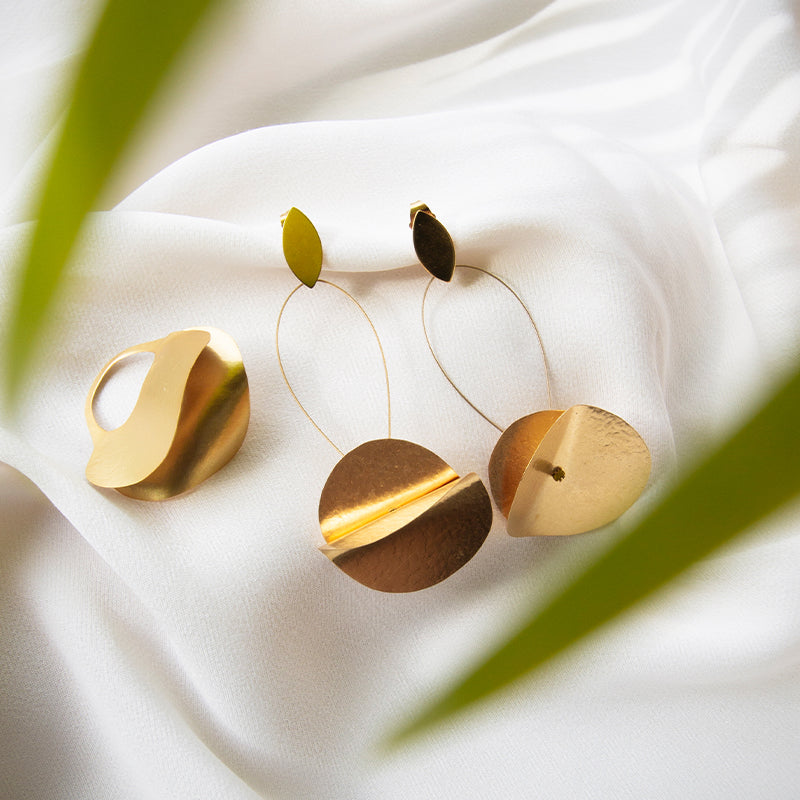 Hanging Discs Earrings