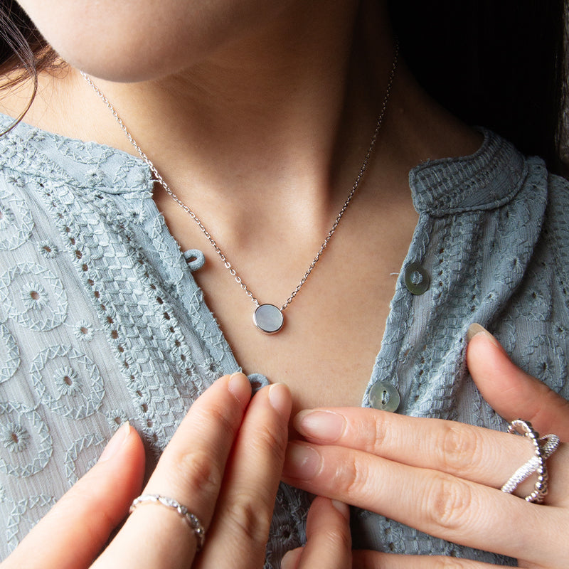 Circle Mother of Pearl Necklace
