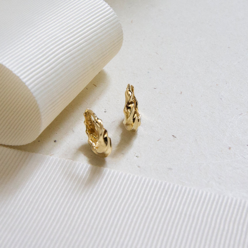 Stella Twisted 10k Gold Hoops