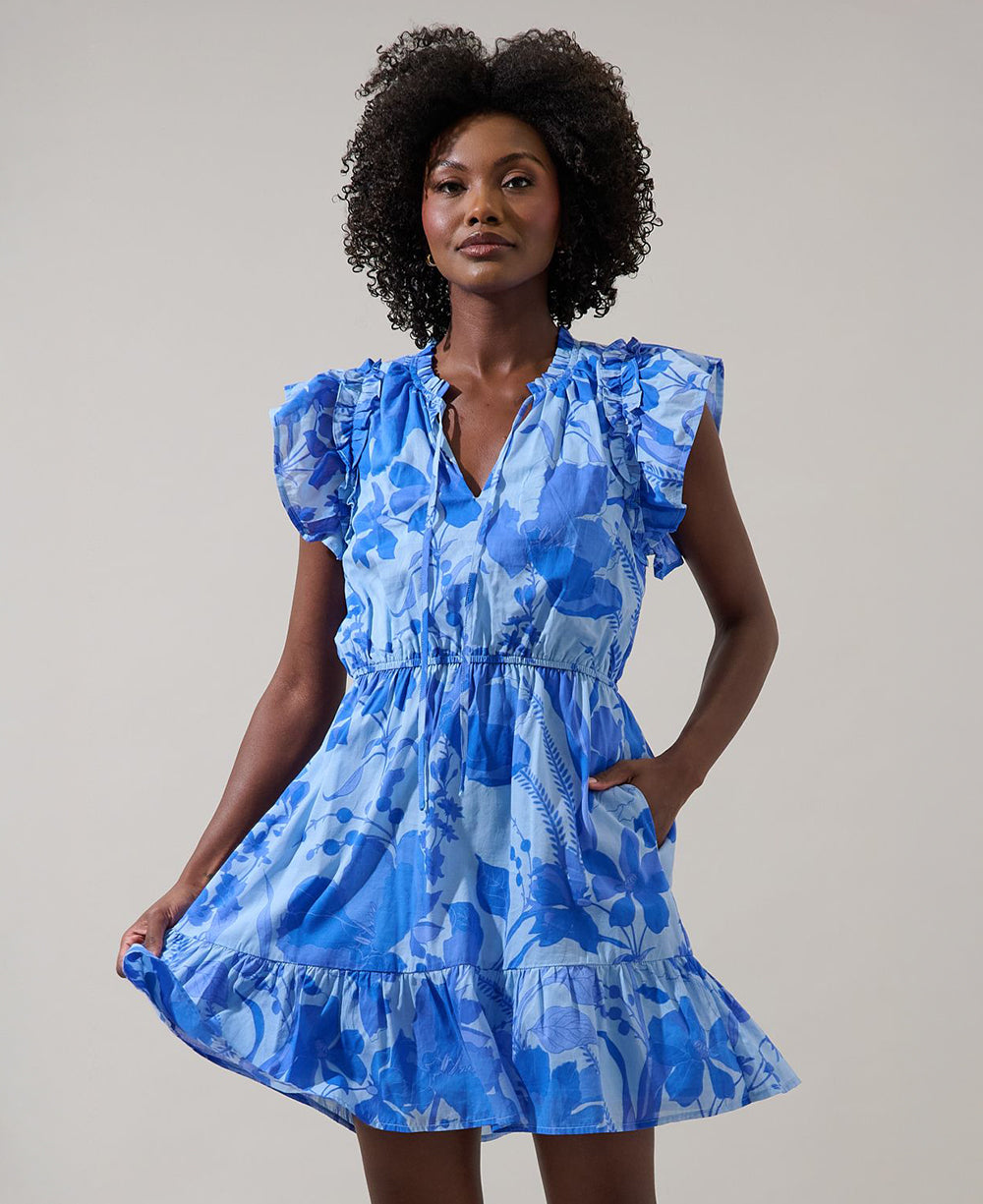 sugar lips dress Belize Floral Amorcito Bell Sleeve Mini line silhouette of this sophisticated dress featuring a dreamy floral print. Sugarlips Veran Floral Dress