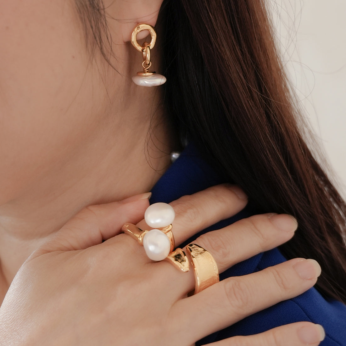 Velatti Twisted Double Freshwater Pearl Ring