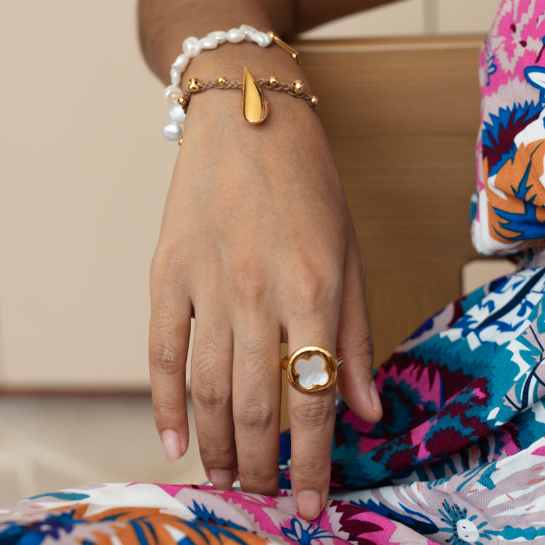 (Pre-Order) Velatti Mother of Pearl Clover Ring