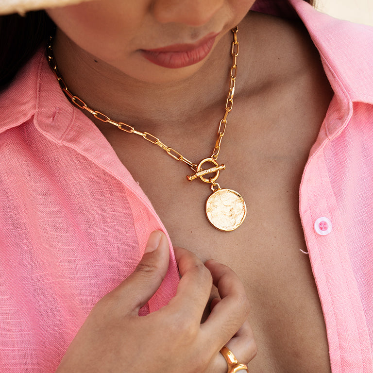 (Pre-Order) Velatti Medallion Necklace