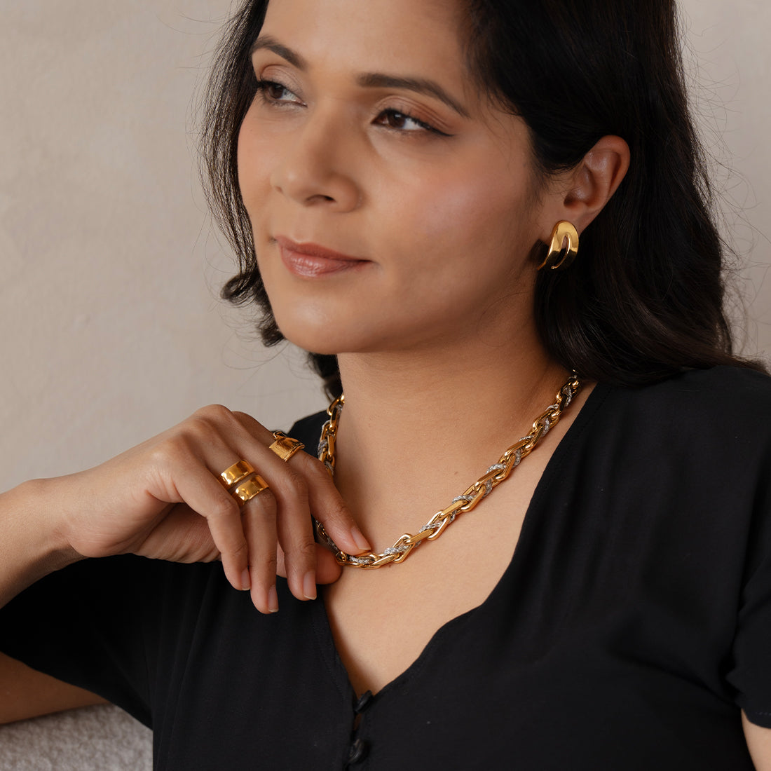 Velatti Threaded Link Necklace with Silver Threads