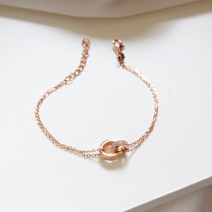 Double Circle Link Bracelet