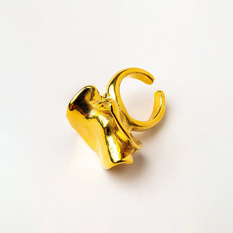 Velatti Leaf Motif Ring