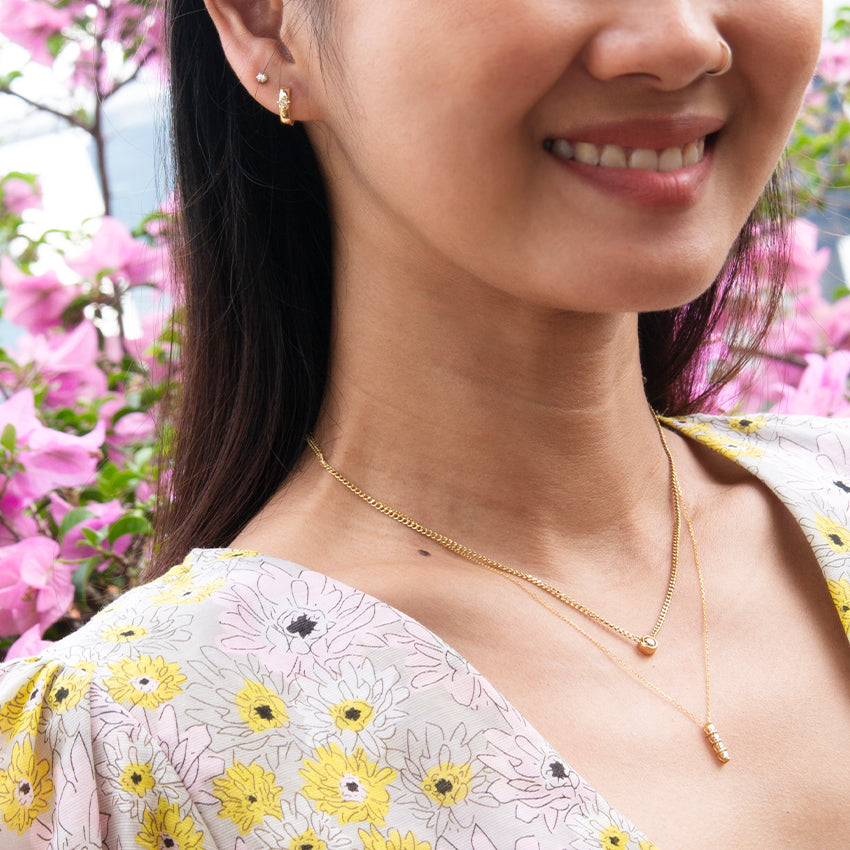 Solitaire 18k Gold Hoops