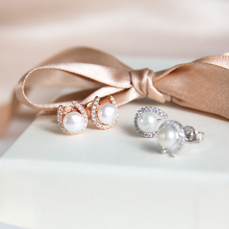 Eques Pearl Studs