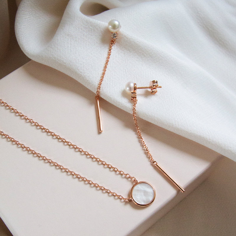 Circle Mother of Pearl Necklace