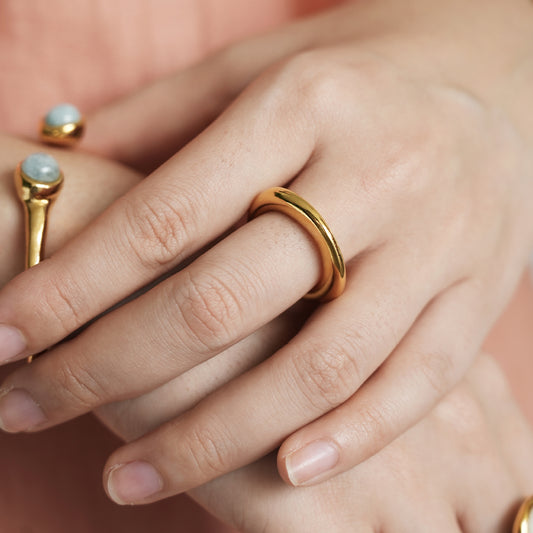 Velatti Arc Ring