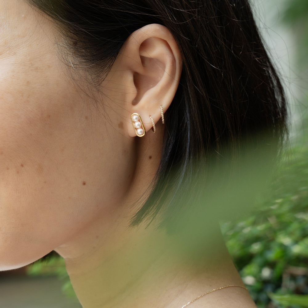 Pearl Bar No 3 Studs