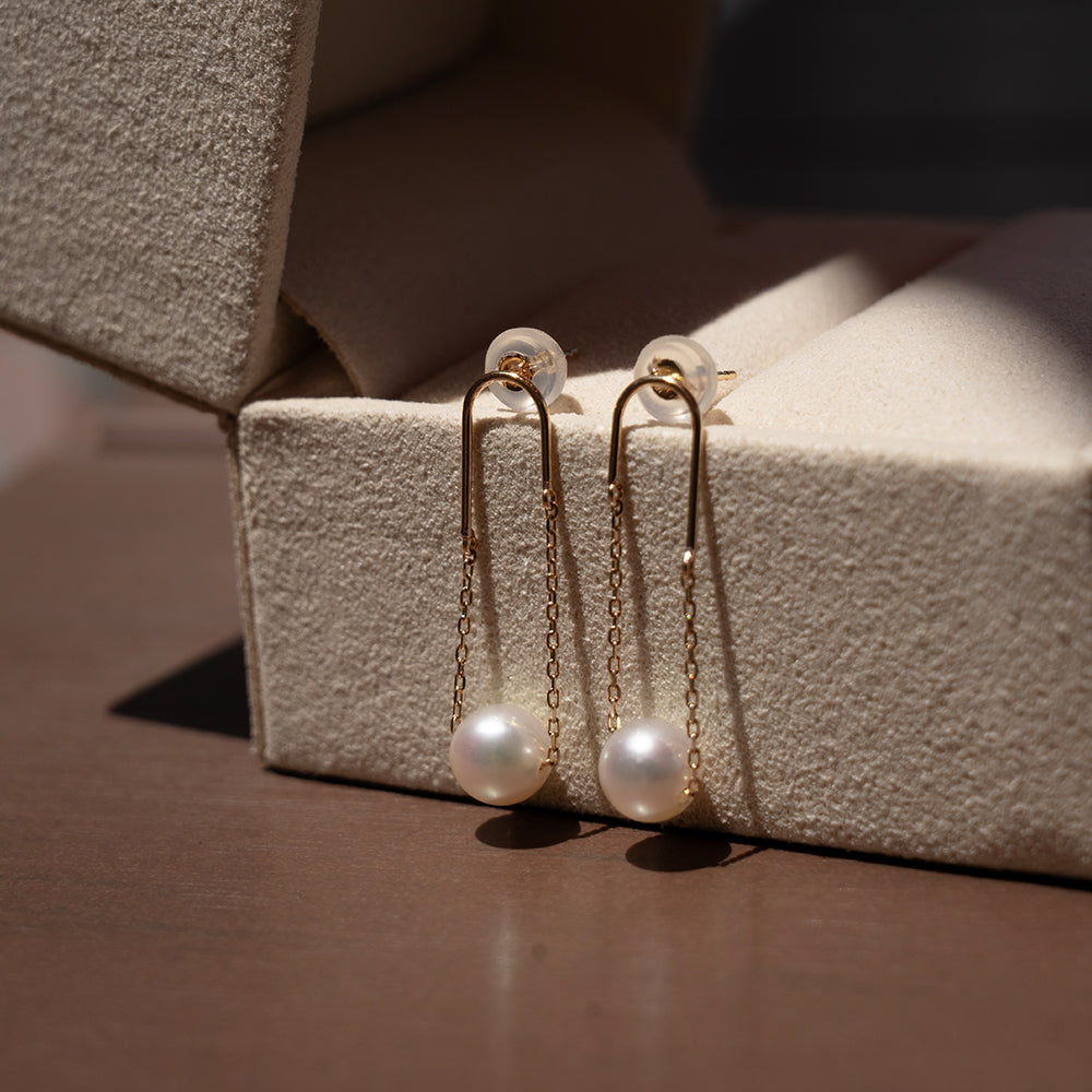 Arc Drop Pearl Studs
