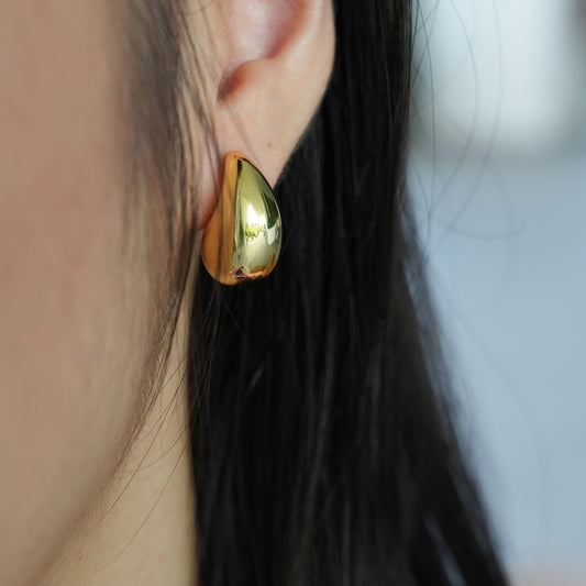 Urban Teardrop Large Studs