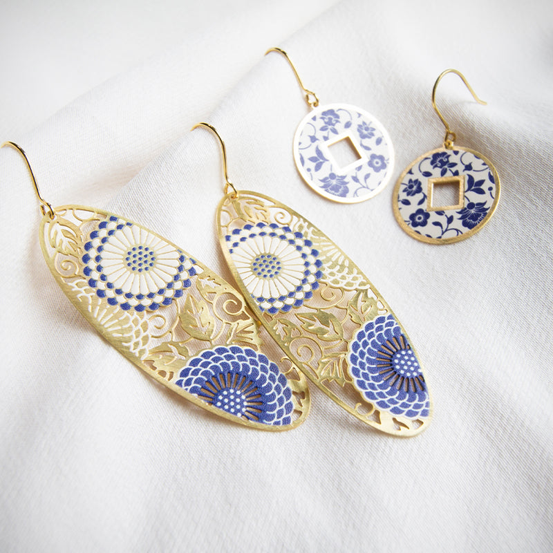 Chrysanthemum Oval Earrings