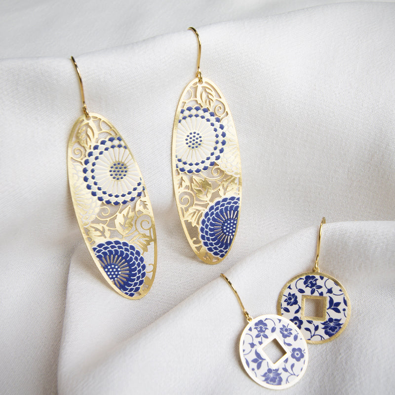 Chrysanthemum Oval Earrings