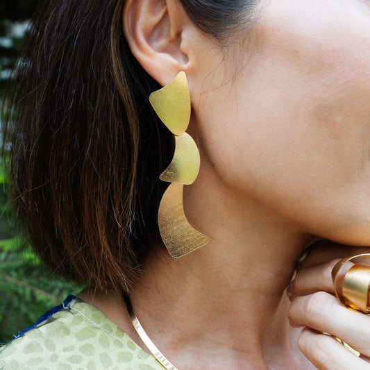 Contour Overlap Earrings