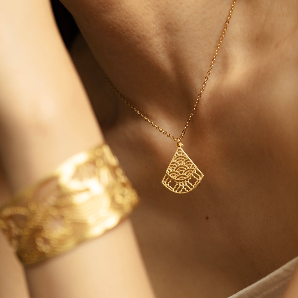 Fan Necklace