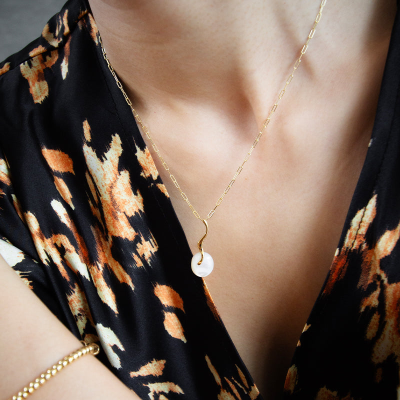 Fluid Pearl Necklace