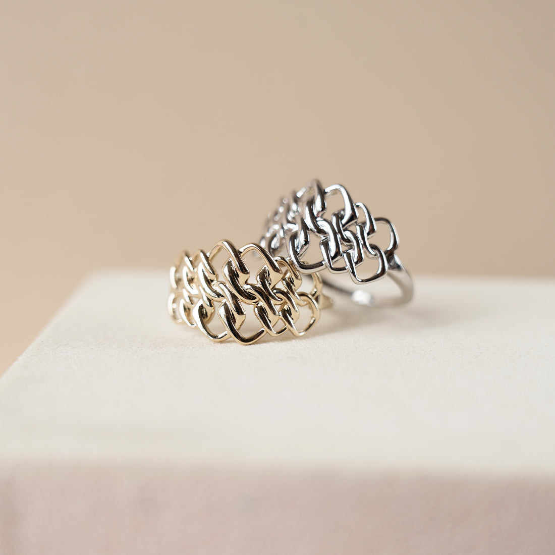 Interlace Ring
