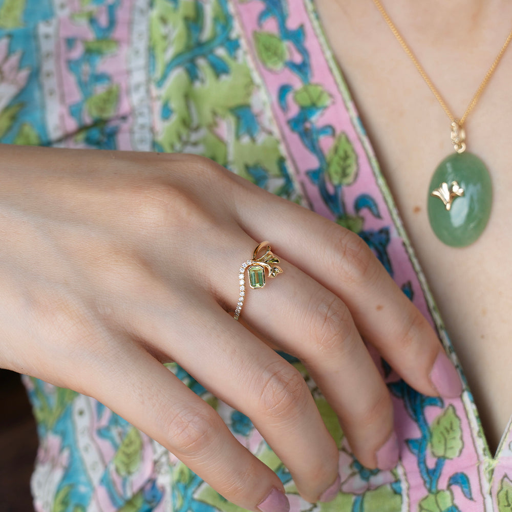 Ginkgo Peridot & Diamond Ring