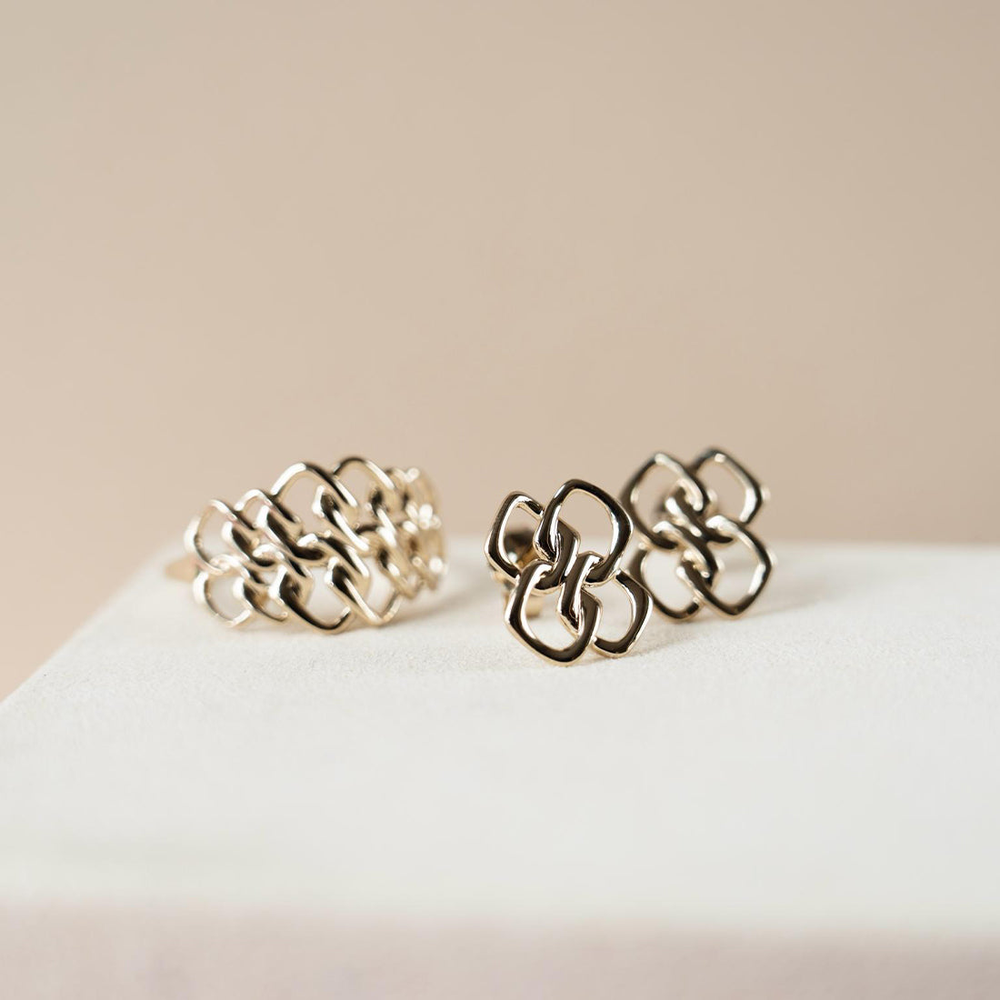 Interlace Ring
