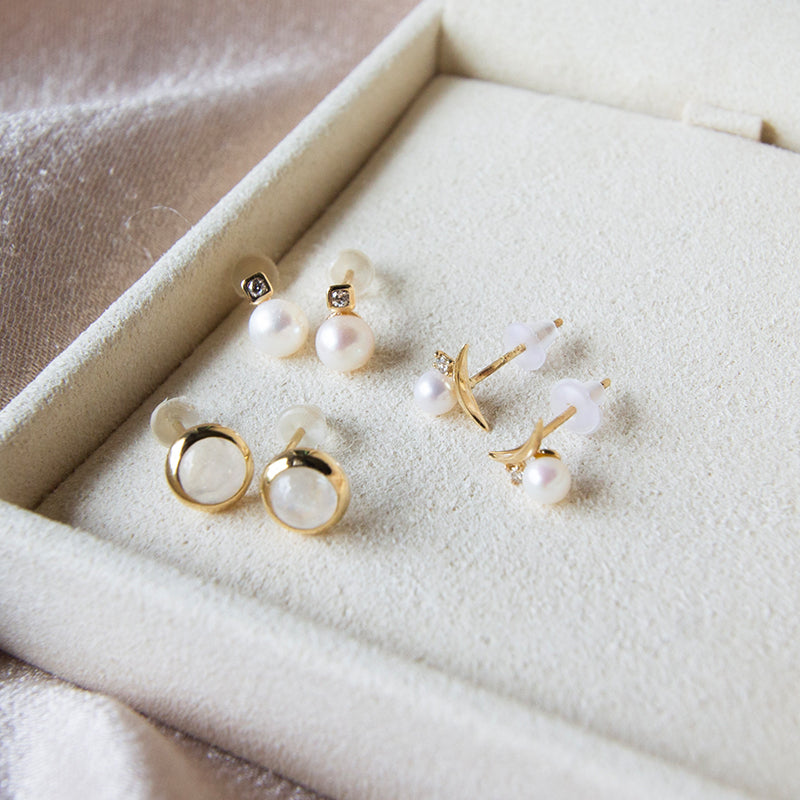 Luxe Contour Pearl Studs