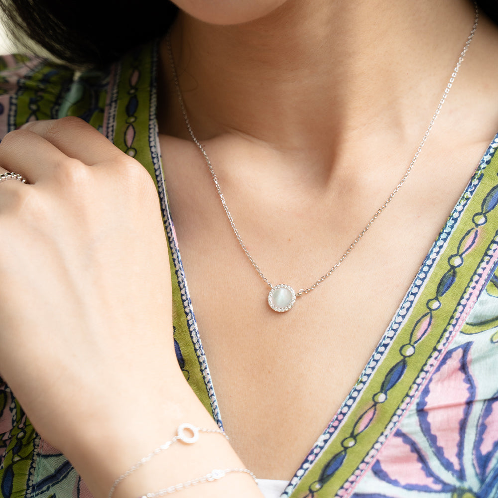 Sparkle Mother of Pearl Circle Necklace