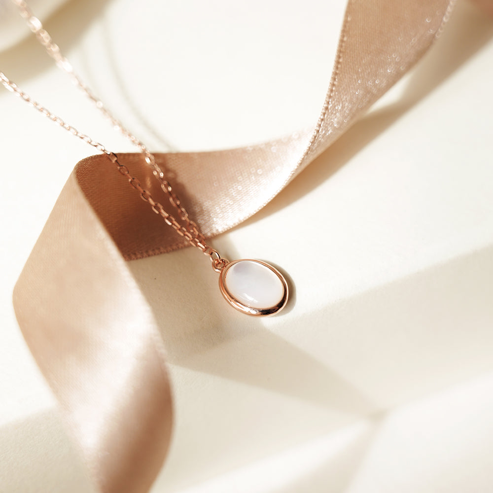 Oval Mother of Pearl Necklace