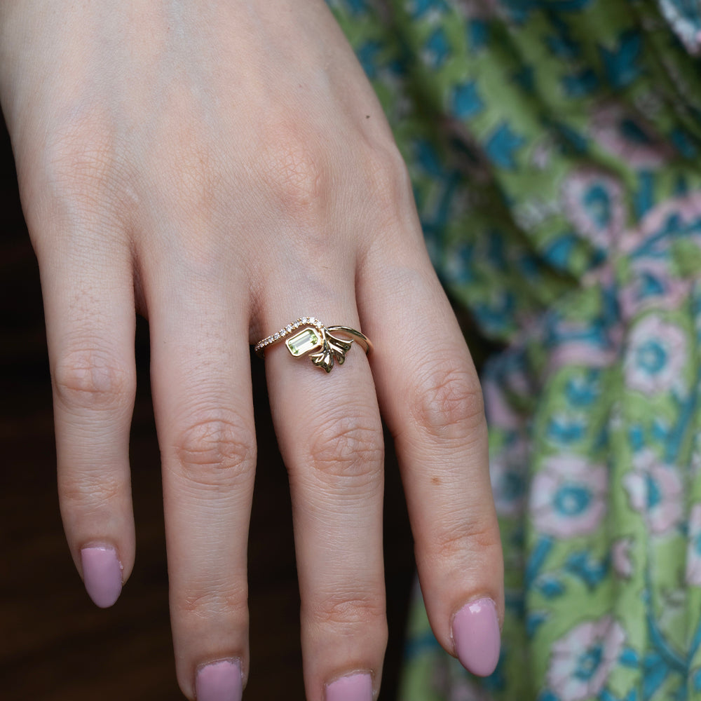 Ginkgo Peridot & Diamond Ring