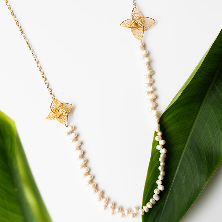 Pinwheel Pearl Necklace