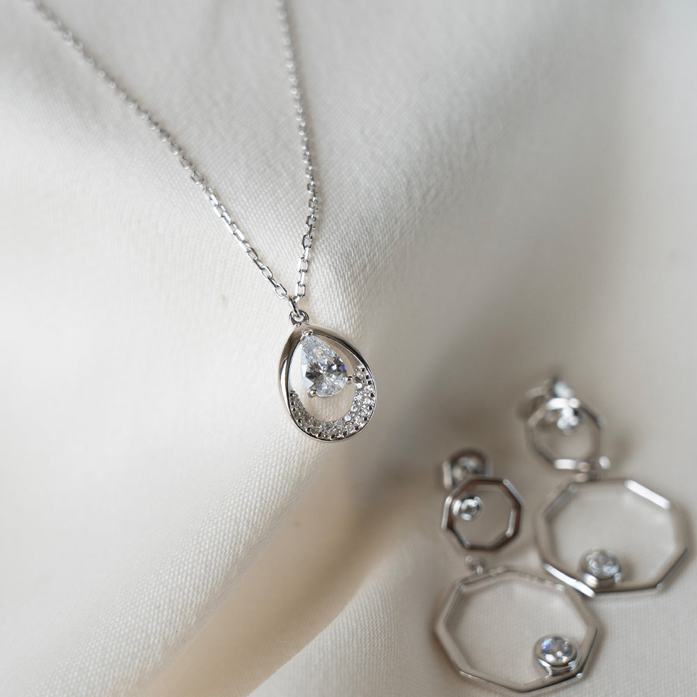 Teardrop Sparkle Necklace