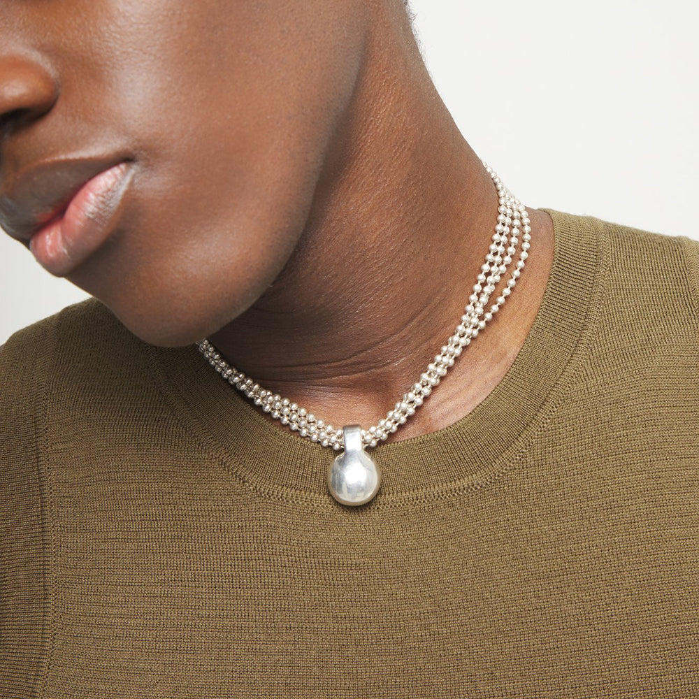 UNOde50 Multistrand Gravedad Necklace