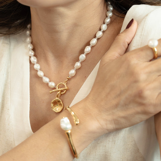 Velatti Freshwater Pearl Necklace with Toggle