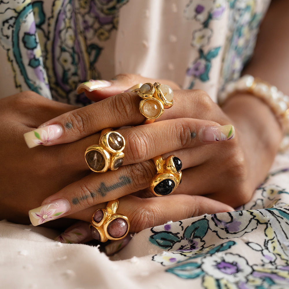 Velatti Curved Triple Gem Ring