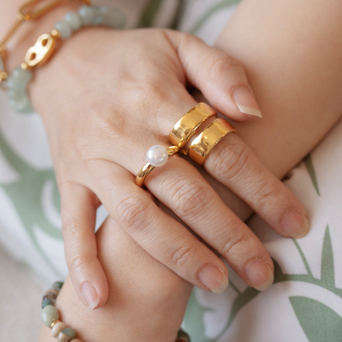 Velatti Single Pearl Ring