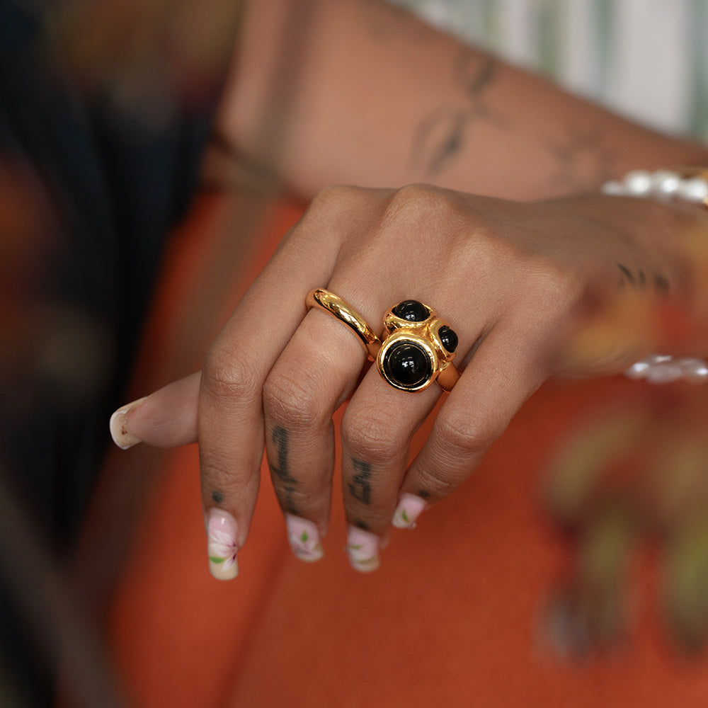 Velatti Curved Triple Gem Ring