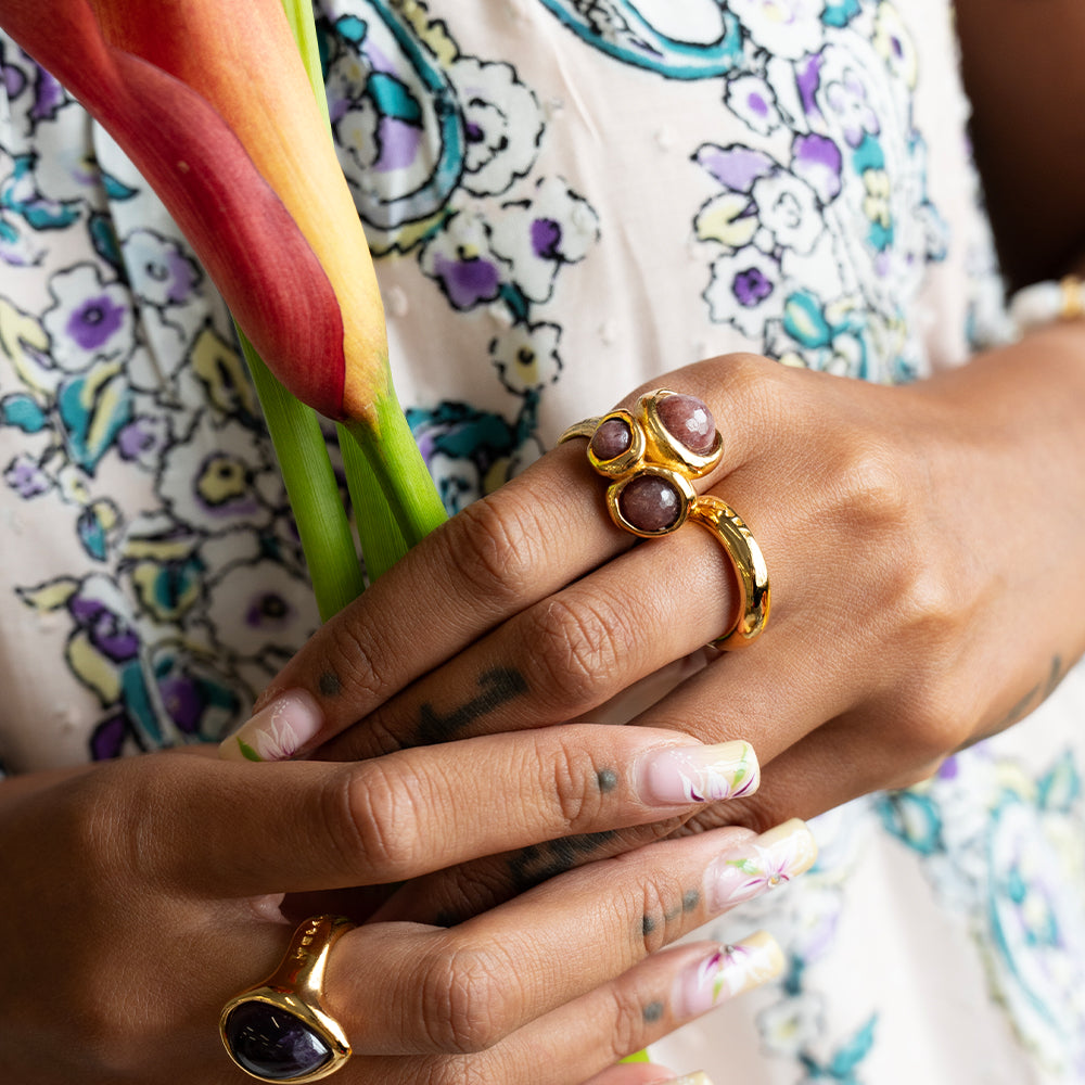 Velatti Curved Triple Gem Ring