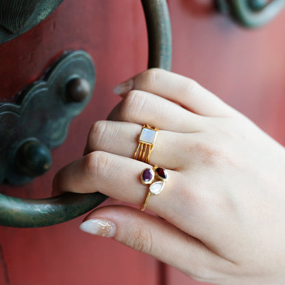 Wired Ring with Square Gem