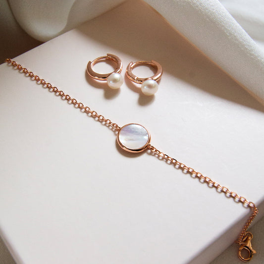 Circle Mother of Pearl Bracelet