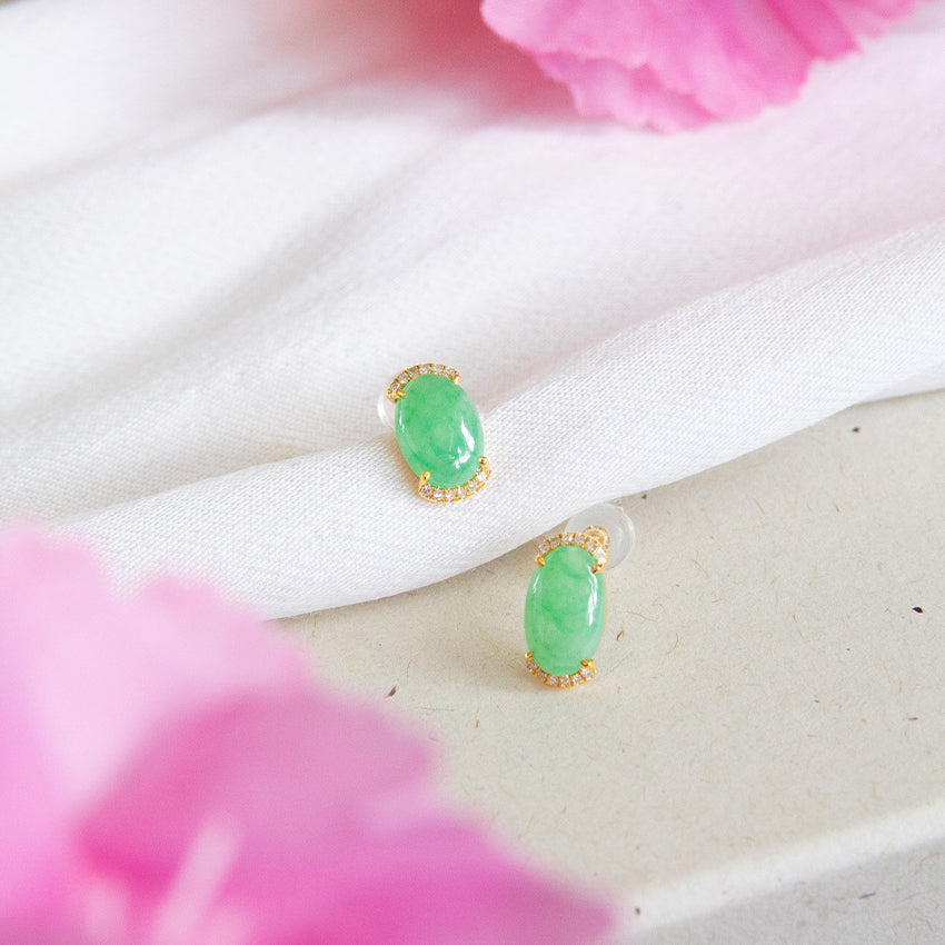 (PRE-ORDER) Oval Jade 18k Gold Studs with Diamond Crown