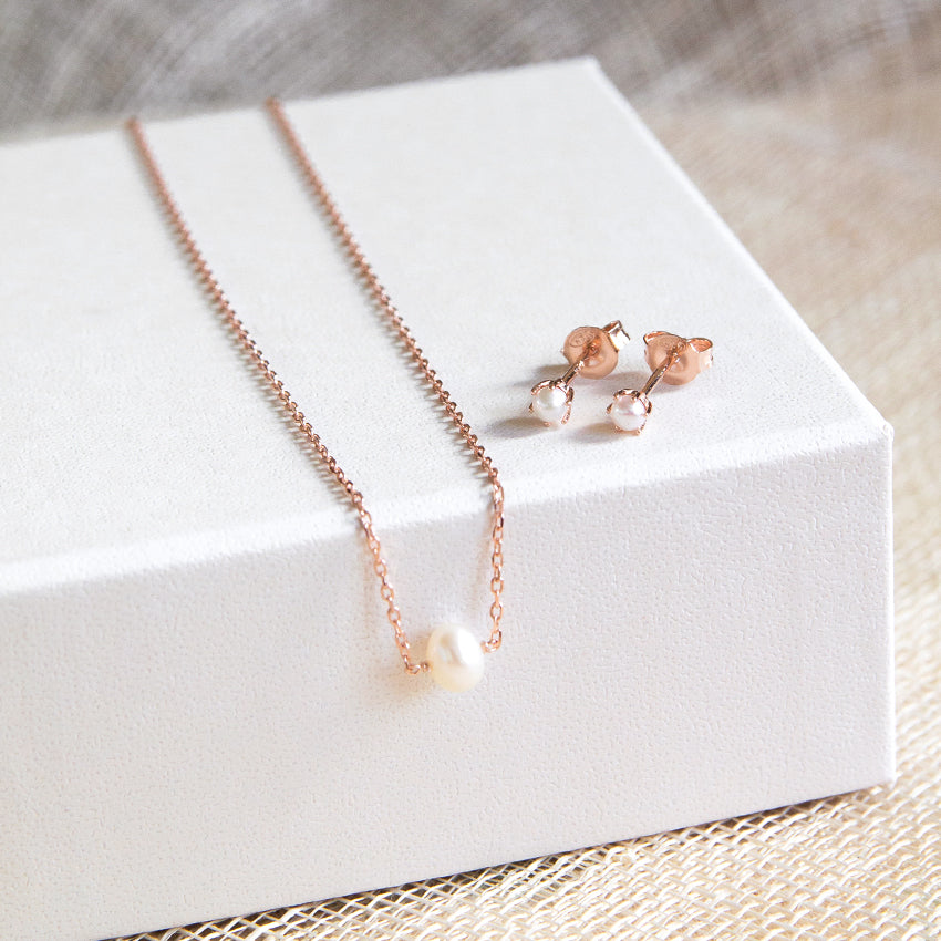 Single Pearl Necklace